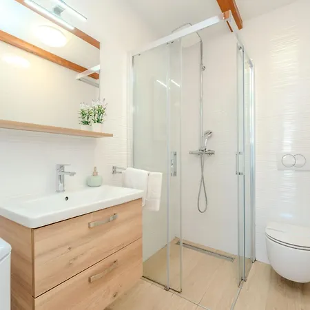 By Interhome