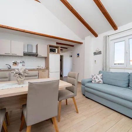 By Interhome * Privlaka (Zadar)